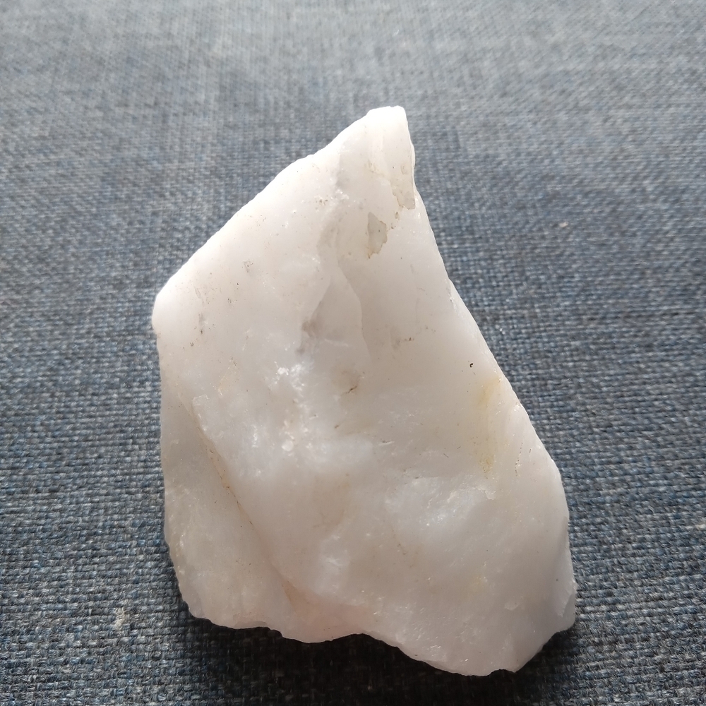 Raw milky quartz - Picture 3 of 13
